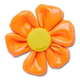 Crocs Túlméretezett narancssárga virág Jibbitz
