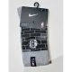 NIKE BROOKLYN NETS COURTSIDE CREW SOCKS DK GREY HEATHER/CHARCOAL HEATHR/WHITE