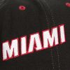 MITCHELL & NESS NBA OVERBITE PRO SNAPBACK MIAMI HEAT BLACK