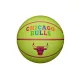 Wilson NBA Team Neon Chicago Bulls BSKT Green 7